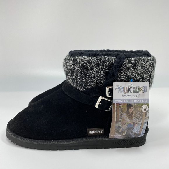 Mukluks Womens 15023 Black Water Resistant Round Toe Buckle Ankle Boots Size 11